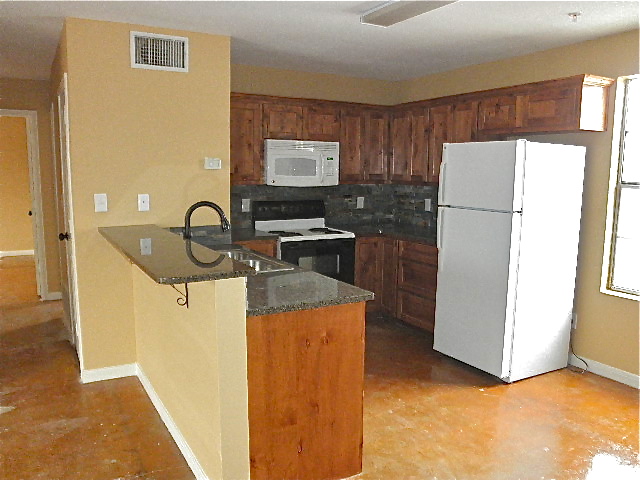 314 E. Hutchison - Echo