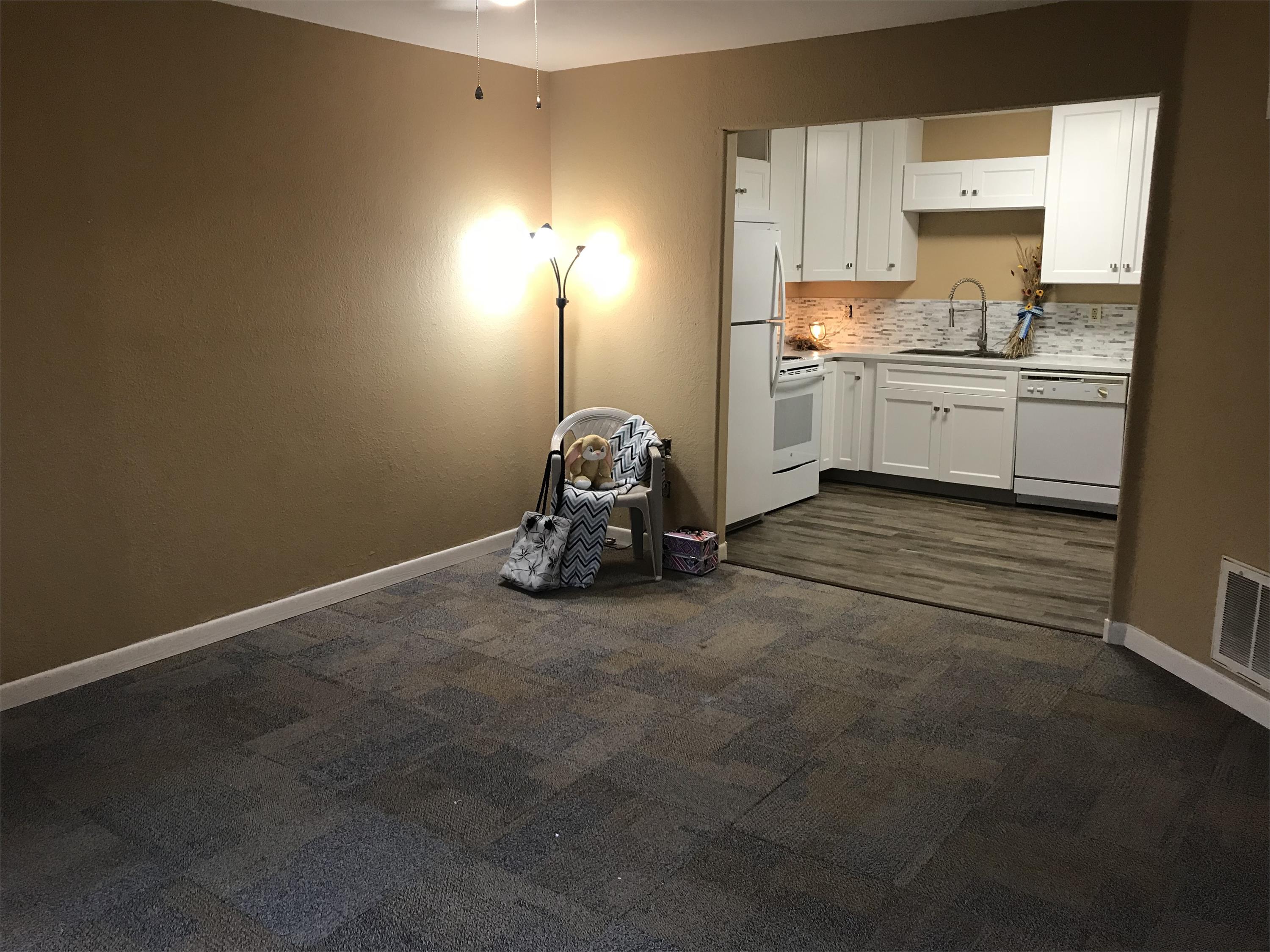 4841 Hwy 35 N - 204